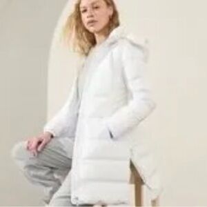 Athleta Women's White Hooded Puffer Jacket